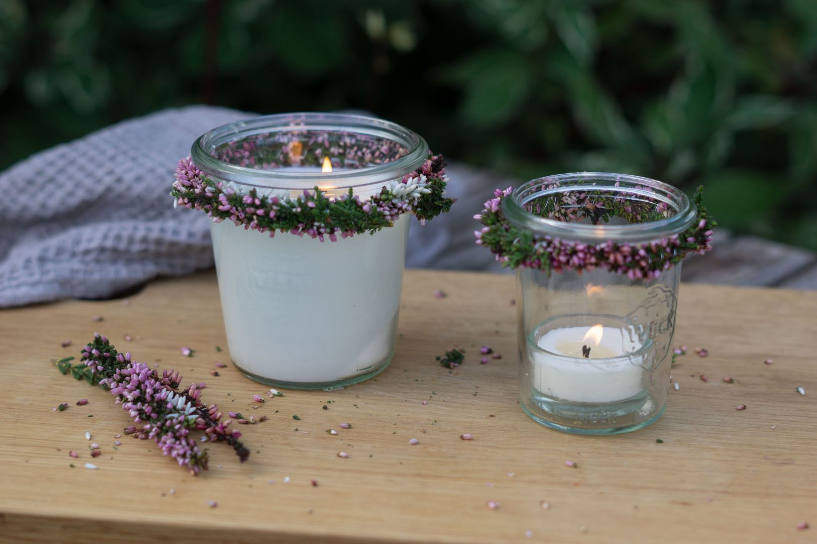 DIY Kerzenglas mit Blumen